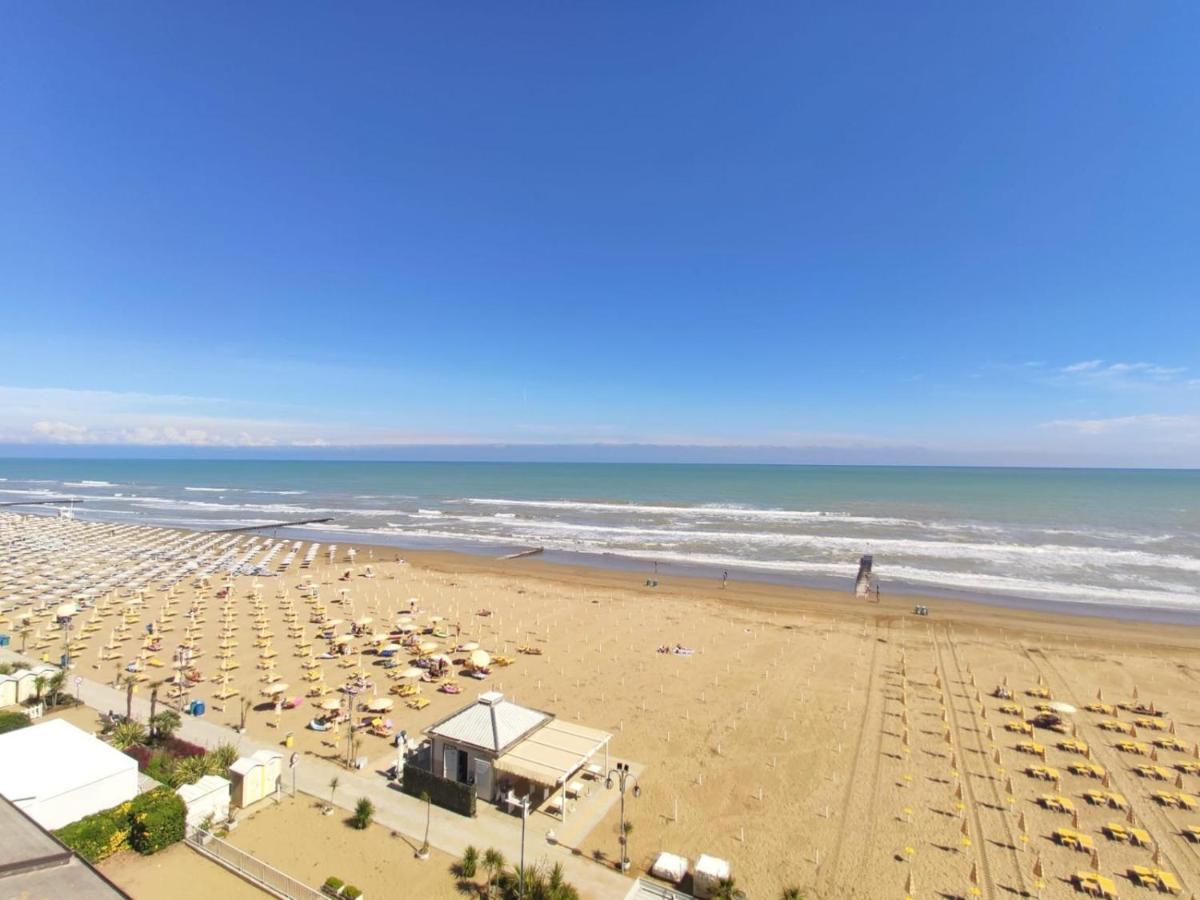 La Torre - Frontemare - Immobil Relax Villa Lido di Jesolo Dış mekan fotoğraf