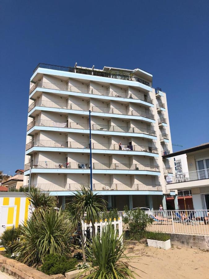 La Torre - Frontemare - Immobil Relax Villa Lido di Jesolo Dış mekan fotoğraf