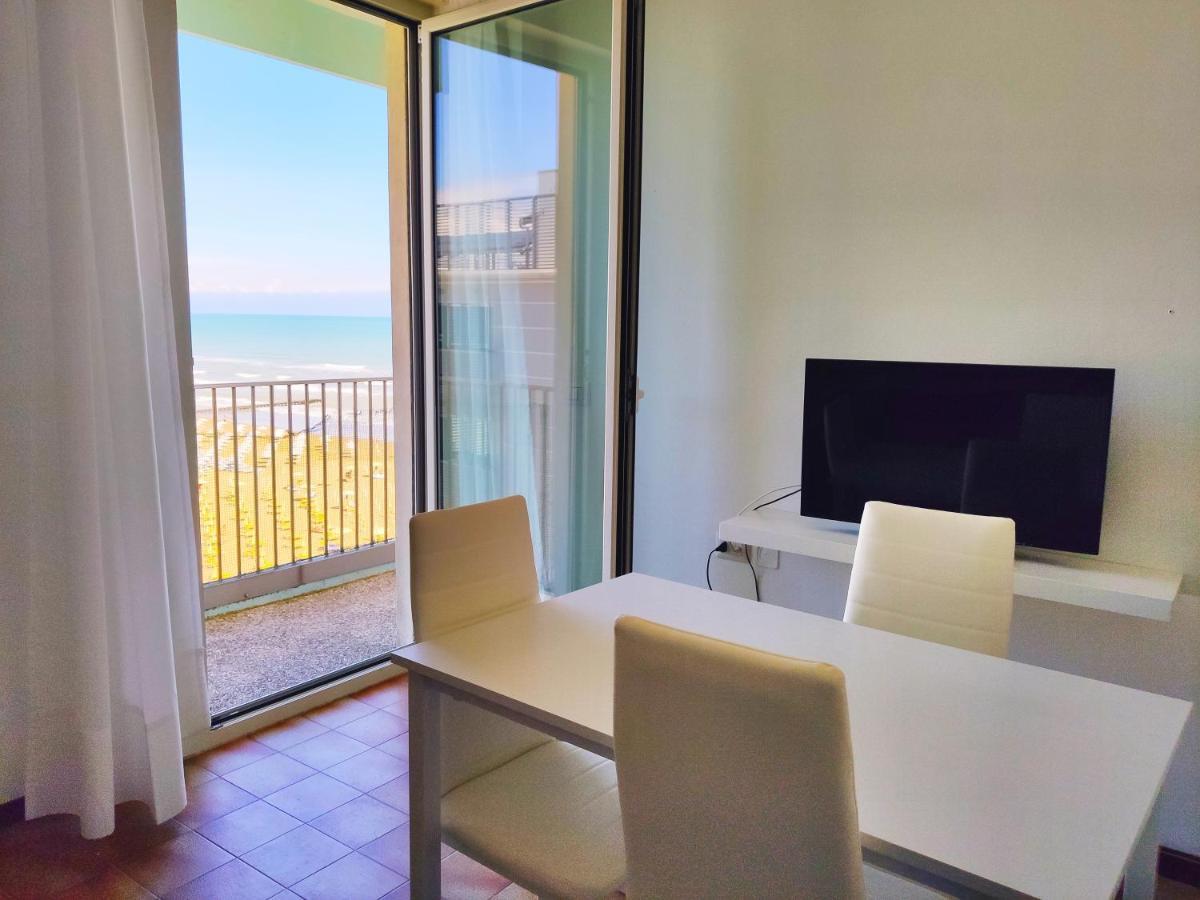 La Torre - Frontemare - Immobil Relax Villa Lido di Jesolo Dış mekan fotoğraf